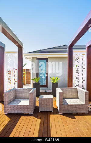 Un espace extérieur conçu de façon créative pour coin Banque D'Images