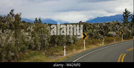 La réserve intégrale route tournant autour de Te Anau, Nouvelle-Zélande Banque D'Images