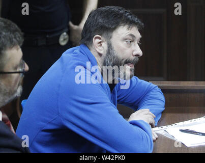 Kiev, Ukraine. 19 juillet, 2019. KIRILL VYCHINSKI, chef de l'agence de presse RIA Novosti L'Ukraine, assiste à une audience dans un tribunal de district de Kiev, Ukraine, le 19 juillet 2019. Kirill Vychinski a été arrêté le 2018 et accusations de trahison et d'appuyer l'auto-proclamé Donetsk et Luhansk les Soviétiques à l'Est de l'Ukraine. Crédit : Serg Glovny/ZUMA/Alamy Fil Live News Banque D'Images