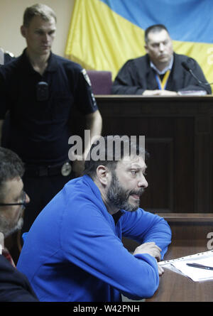 Kiev, Ukraine. 19 juillet, 2019. KIRILL VYCHINSKI, chef de l'agence de presse RIA Novosti L'Ukraine, assiste à une audience dans un tribunal de district de Kiev, Ukraine, le 19 juillet 2019. Kirill Vychinski a été arrêté le 2018 et accusations de trahison et d'appuyer l'auto-proclamé Donetsk et Luhansk les Soviétiques à l'Est de l'Ukraine. Crédit : Serg Glovny/ZUMA/Alamy Fil Live News Banque D'Images