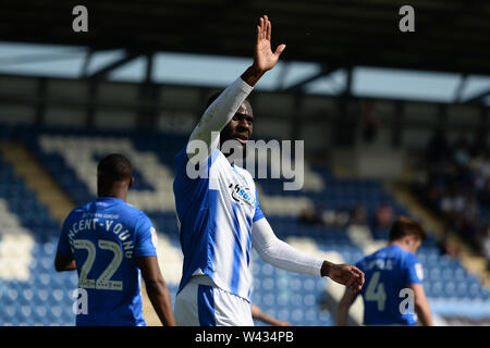 Frank Nouble de Colchester United marque son premier but et d'autre de faire le score 1-0 - Colchester United v Grimsby Town, Sky Bet League Deux, JobServe stade communautaire, Colchester - 19 avril 2019 Editorial N'utilisez que des restrictions s'appliquent - DataCo Banque D'Images