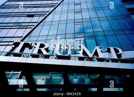 Trump Tower de Makati à Manille à Luzon Manille aux Philippines en Asie du Sud-Est Extrême-Orient. Donald Trump Banque D'Images