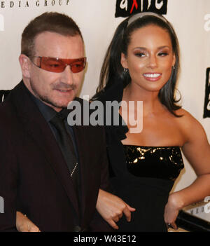 Bono et Alicia Keys 2007 Photo par John Barrett/CelebrityArchaeology.com Banque D'Images