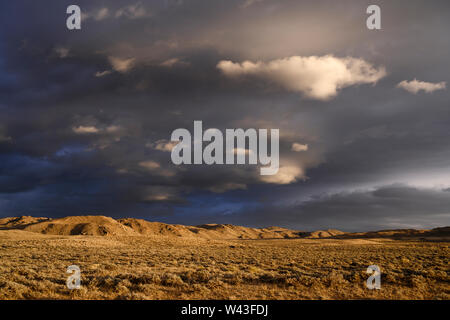 Un ciel d'orage au-dessus de pays dans le Wyoming, USA Banque D'Images