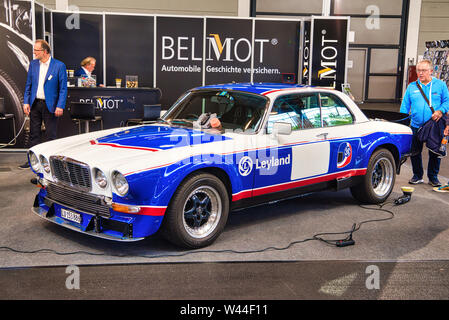 FRIEDRICHSHAFEN - Mai 2019 : blanc bleu Jaguar XJ12C BROADSPEED à Motorworld 1976 Classics Bodensee le 11 mai 2019 à Friedrichshafen, Allemagne. Banque D'Images