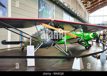 FRIEDRICHSHAFEN - Mai 2019 : argent rouge avion MORANE SAULNIER MS 315 à 1913 Motorworld Classics Bodensee le 11 mai 2019 à Friedrichshafen, Allemagne. Banque D'Images