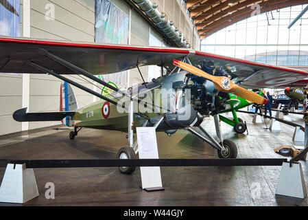 FRIEDRICHSHAFEN - Mai 2019 : argent rouge avion MORANE SAULNIER MS 315 à 1913 Motorworld Classics Bodensee le 11 mai 2019 à Friedrichshafen, Allemagne. Banque D'Images