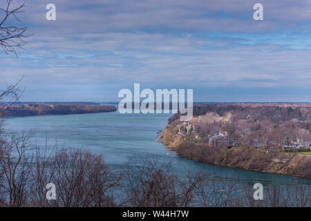 Vue sur Rivière Niagara vers le lac Érié Banque D'Images