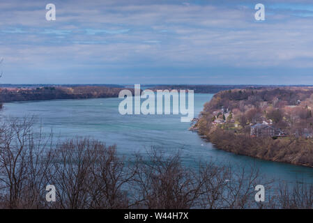 Vue sur Rivière Niagara vers le lac Érié Banque D'Images