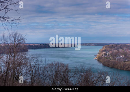 Vue sur Rivière Niagara vers le lac Érié Banque D'Images