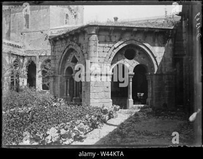 Claustre del Reial Monestir de Santa Maria de Santes Creus. Banque D'Images