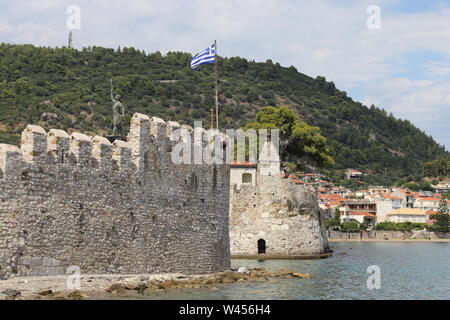 4171 Grèce - 18 juillet 2019 : les murs du port Banque D'Images