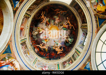 Michelangelo's fresque au plafond plafond du dôme, Chapelle Sixtine, Musée du Vatican, Rome, Italie. Banque D'Images