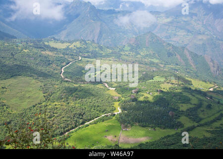 Huamachuco à Cajamarca, dans le nord du Pérou Highlands,collines fleuries,Pérou,Amérique du Sud Banque D'Images