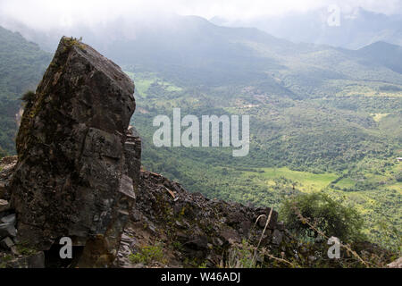 Huamachuco à Cajamarca, dans le nord du Pérou Highlands,collines fleuries,Pérou,Amérique du Sud Banque D'Images