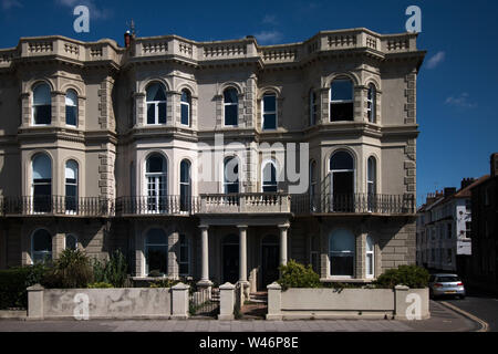 Les bâtiments résidentiels sur front de Worthing, West Sussex, UK Banque D'Images