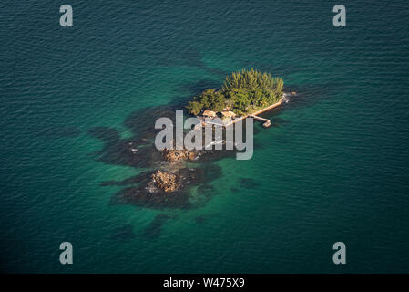 Vue depuis la fenêtre de l'hélicoptère à Rio de Janeiro, Brésil Banque D'Images
