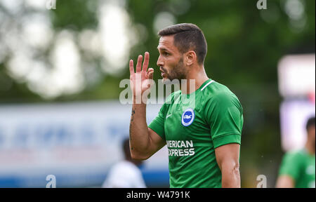 Aldershot UK 20 juillet 2019 - Florin etone de Brighton n'est pas satisfait d'une décision lors du match de football amical d'avant-saison entre Fulham et Brighton et Hove Albion au stade des Services électriques à Aldershot . Crédit : Simon Dack / Alamy Live News - usage éditorial seulement Banque D'Images