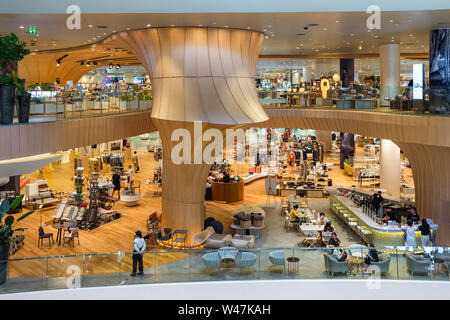 Bangkok, Thaïlande - le 5 mars 2019 : les boutiques de luxe dans Iconsiam shopping mall à Bangkok, Thaïlande Banque D'Images