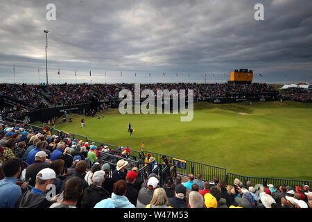 La République d'Irlande Shane Lowry sur le 18e jour durant trois de l'Open Championship 2019 au Club de golf Royal Portrush. Banque D'Images