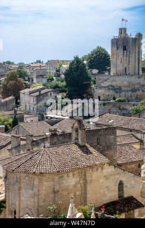 Saint Emilion - France - LE 26/08/2017 - vue sur le village de Saint Emilion, France Banque D'Images