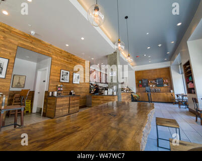 Pasadena, JUN 23 : Vue intérieure d'un café moderne le Juin 23, 2019 à Pasadena, Los Angeles County, Californie Banque D'Images