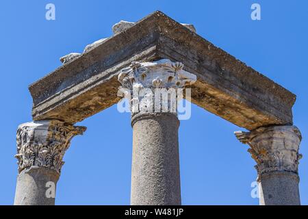 Close-up de colonnes de Pergé, une ville ancienne dans la région de l'Anatolie en Turquie. Banque D'Images