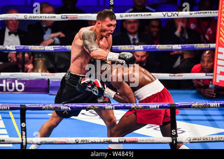 Londres, Royaume-Uni. 20 juillet, 2019. Charlie Duffield vs Dan Aziz - 10 X 3 min Vacant Sud Light-Heavyweight Championship pendant Matchroomboxing présente Dillian Whyte vs Oscar Rivas à Spitalfiels Market le Samedi, Juillet 20, 2019 à Londres, en Angleterre. (Usage éditorial uniquement, licence requise pour un usage commercial. Aucune utilisation de pari, de jeux ou d'un seul club/ligue/dvd publications.) Crédit : Taka G Wu/Alamy Live News Banque D'Images