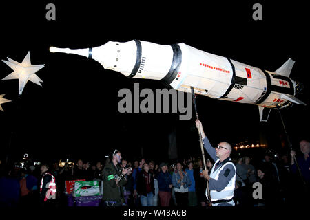 Macclesfield, Royaume-Uni, 20 juillet, 2019. Trois jours de célébrer cinquante ans depuis la Lune au Bluedot festival. Les quatre jours du festival réunit la science et la musique ensemble avec le télescope Lovell en toile de fond, Observatoire Jodrell Bank, Macclesfield, Cheshire, Royaume-Uni. Crédit : Barbara Cook/Alamy Live News Banque D'Images