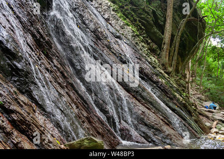 Avis de Quintero's Ravine ou Quebrada Quintero de l'emblématique montagne de Caracas, El Avila ou Waraira Repano.L'un des plus connus de source de l'eau Banque D'Images