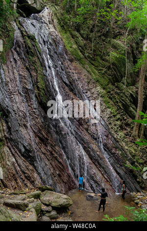 Avis de Quintero's Ravine ou Quebrada Quintero de l'emblématique montagne de Caracas, El Avila ou Waraira Repano.L'un des plus connus de source de l'eau Banque D'Images
