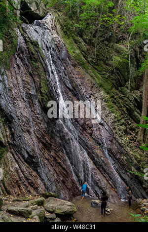 Avis de Quintero's Ravine ou Quebrada Quintero de l'emblématique montagne de Caracas, El Avila ou Waraira Repano.L'un des plus connus de source de l'eau Banque D'Images