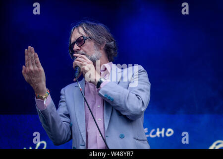 Jarvis Cocker fonctionne à Bluedot samedi soir.(20 Juillet 2019) qui aura lieu du 18 au 21 juillet à l'Observatoire Jodrell Bank, Cheshire UK. Banque D'Images