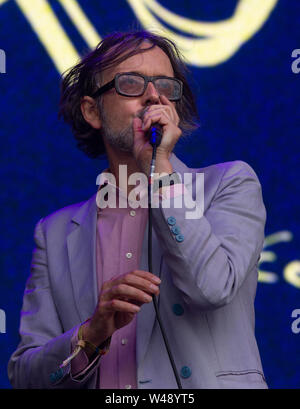 Jarvis Cocker fonctionne à Bluedot samedi soir.(20 Juillet 2019) qui aura lieu du 18 au 21 juillet à l'Observatoire Jodrell Bank, Cheshire UK. Banque D'Images