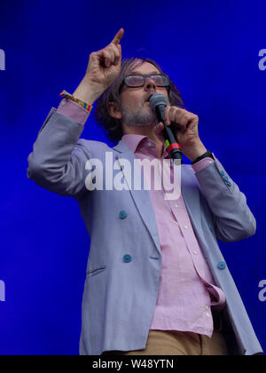 Jarvis Cocker fonctionne à Bluedot samedi soir.(20 Juillet 2019) qui aura lieu du 18 au 21 juillet à l'Observatoire Jodrell Bank, Cheshire UK. Banque D'Images