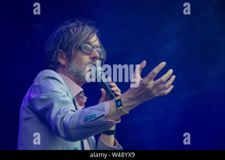 Jarvis Cocker fonctionne à Bluedot samedi soir.(20 Juillet 2019) qui aura lieu du 18 au 21 juillet à l'Observatoire Jodrell Bank, Cheshire UK. Banque D'Images