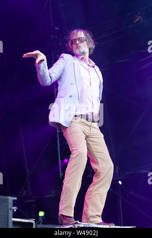 Jarvis Cocker fonctionne à Bluedot samedi soir.(20 Juillet 2019) qui aura lieu du 18 au 21 juillet à l'Observatoire Jodrell Bank, Cheshire UK. Banque D'Images