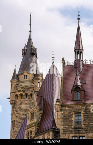 MOSZNA, Pologne - 16 juillet 2019 : Les détails de l'Moszna château dans le sud-ouest de la Pologne, le château est l'un des plus beaux châteaux du monde fr Banque D'Images