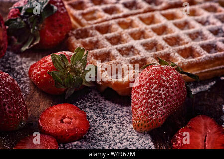 De délicieuses gaufres aux fraises Banque D'Images