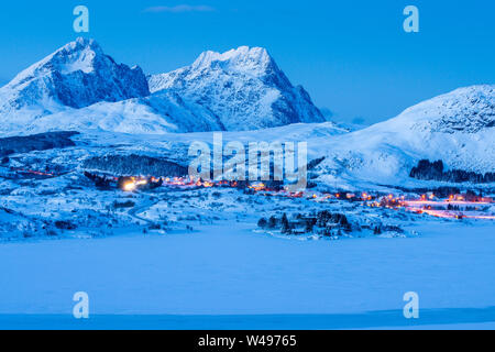 Vu Torvdalshalsen Ytterpollen congelés de, Bøstad, Vestvågøy, Nordland, Norvège, Europe Banque D'Images