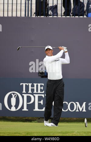 USA's Tiger Woods sur le 1er trou au cours de la deuxième série de la 148e British Open Championship au Royal Portrush Golf Club dans le comté d'Antrim, Irlande du Nord, le 19 juillet 2019. Credit : Koji Aoki/AFLO SPORT/Alamy Live News Banque D'Images