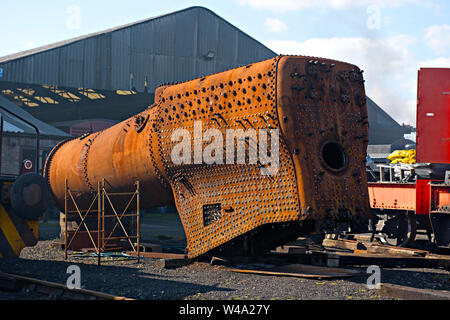 Un moteur à vapeur chaudière dans la cour à Wansford sur le Nene Valley Railway UK Banque D'Images