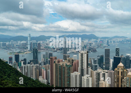 Vue sur Hong Kong Kowloon vers de Victoria Peak Banque D'Images