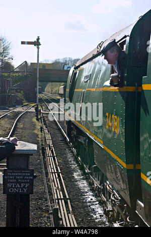 Loco 34081 '92' de l'escadron à Wansford station sur la Nene Valley Railway, Peterborough. UK Banque D'Images