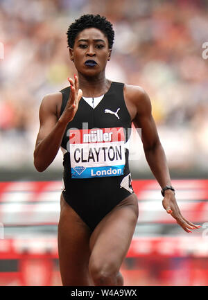 En Jamaïque, le Rushell Clayton dans la Women's 400m haies lors de la deuxième journée de l'IAAF Diamond League Londres répondre à la London Stadium. Banque D'Images