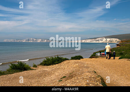 Plage à la recherche de la Compton National Trust parking à Shippards Chine dans l'île de Wight, Royaume-Uni Banque D'Images