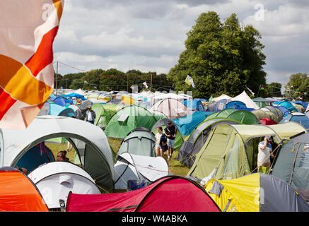 Festival Latitude tentes - l'une des zones de tentes surpeuplées, Suffolk Latitude Festival UK 2019 Banque D'Images