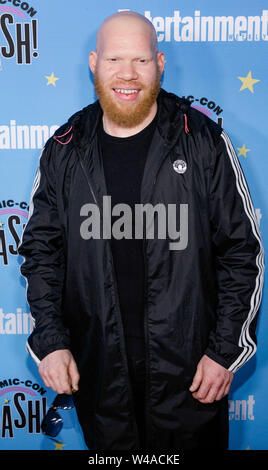 SAN DIEGO, CA - le 20 juillet : Krondon assiste à la Comic-Con Entertainment Weekly Célébration à flotteur en Hard Rock Hotel San Diego le 20 juillet 2019 à San Diego, Californie. Photo : Marissa Carter/imageSPACE/MediaPunch Banque D'Images