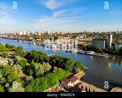 Vue aérienne de la ville de Rostov-sur-Don de la rivière Don Banque D'Images