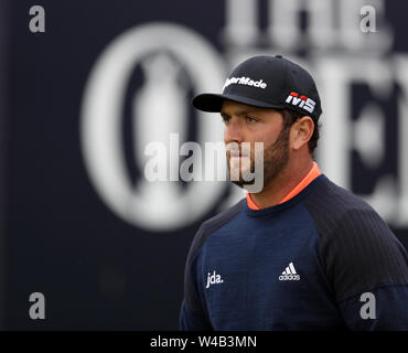 Royal Portrush, UK. 21 juillet, 2019. Le 148e Open Golf Championship, Royal Portrush, dernier jour ; Jon Rahm (ESP) marche de la première pièce en t Crédit : Action Plus de Sports/Alamy Live News Banque D'Images